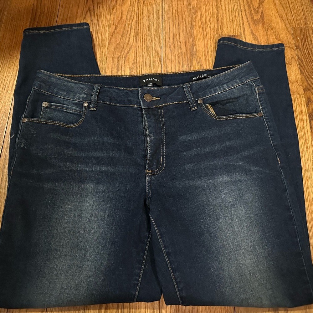 Dark Wash Tahari Jeans 12/31
